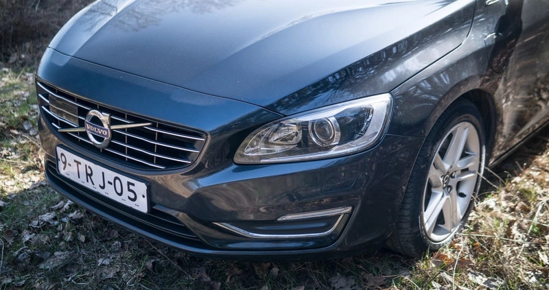 Volvo V60 cena 51800 przebieg: 351507, rok produkcji 2014 z Warszawa małe 631